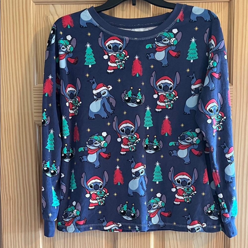 Disney Stitch Christmas‎ Pajama Top size 4-6